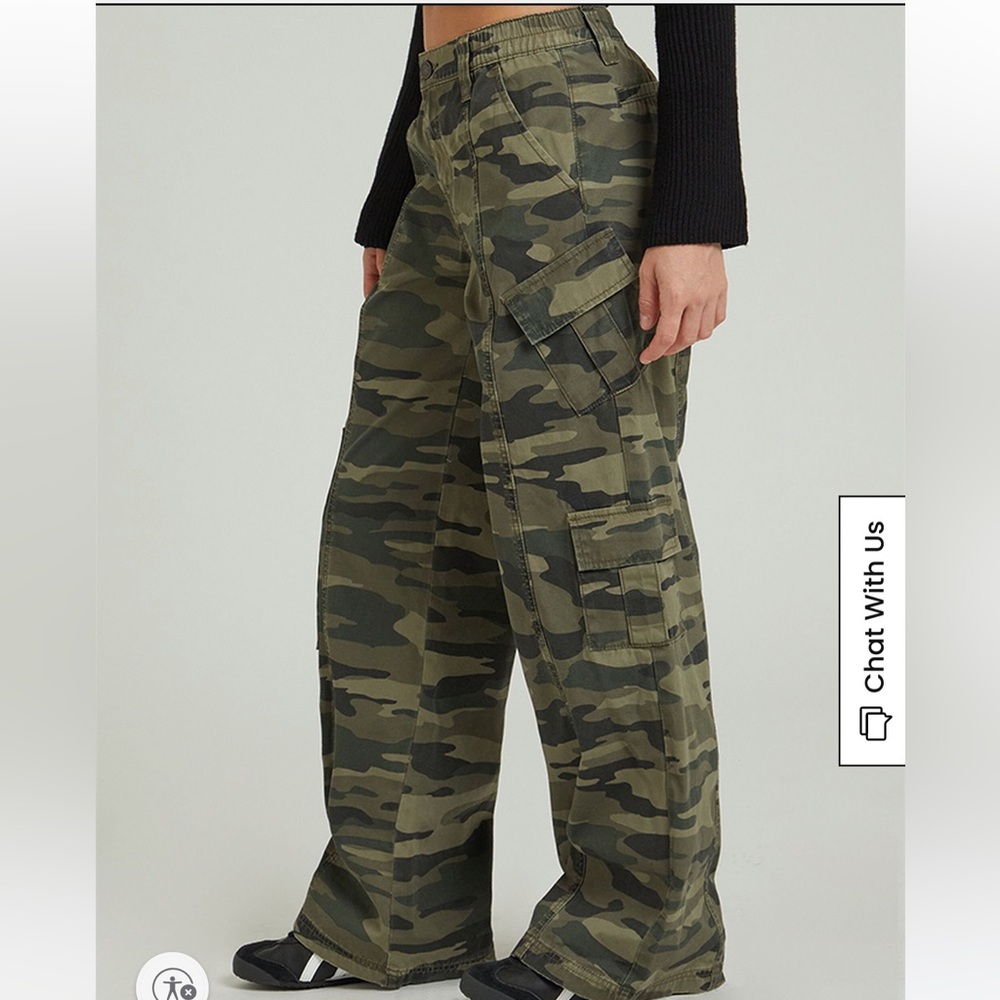 PacSun Camo Cargo Pants (XS) - Picture 4 of 12